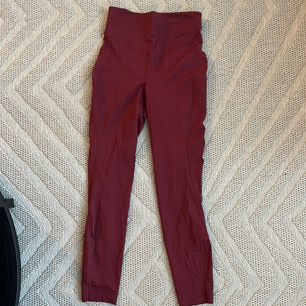 Never worn lulu lemon leggings size 4